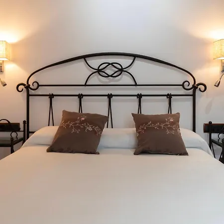 Marouco Hotel 2*